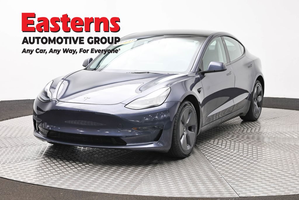 2023 Tesla Model 3 -'s photo
