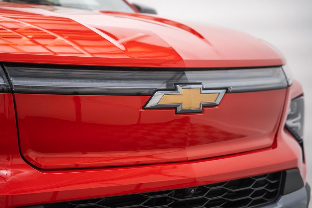 ChevroletSilverado EV12