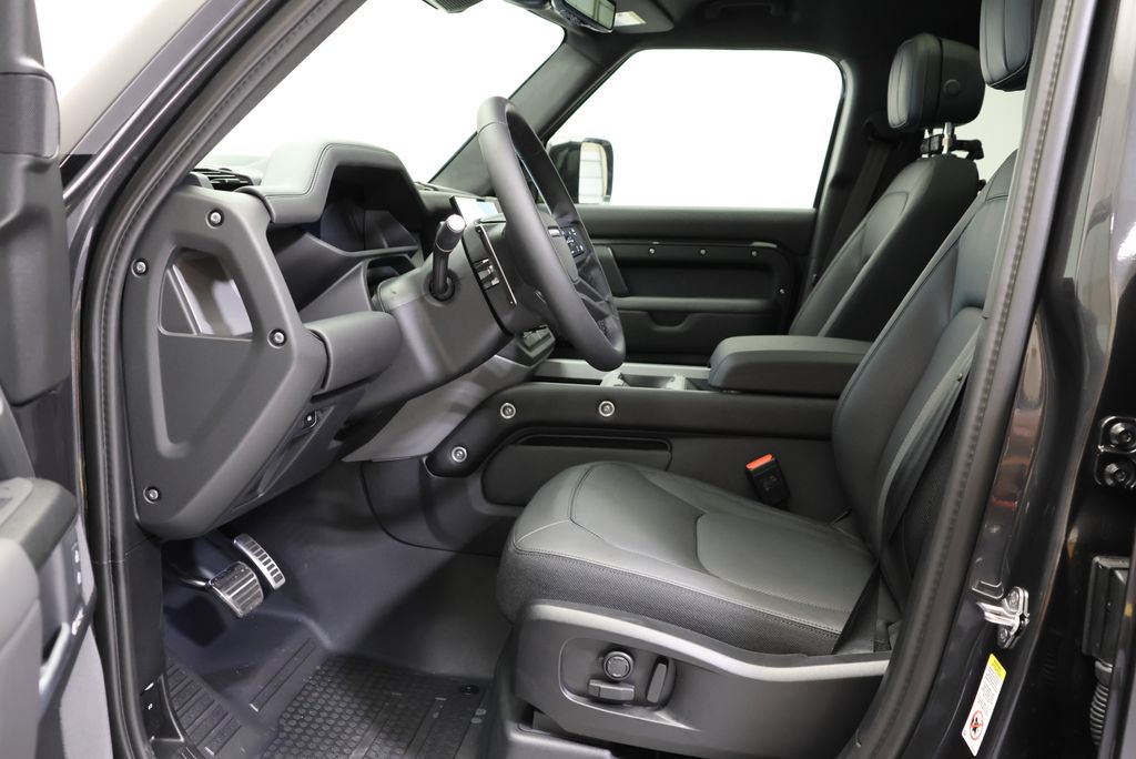 Thumbnail: 2026 Land Rover Defender - 30
