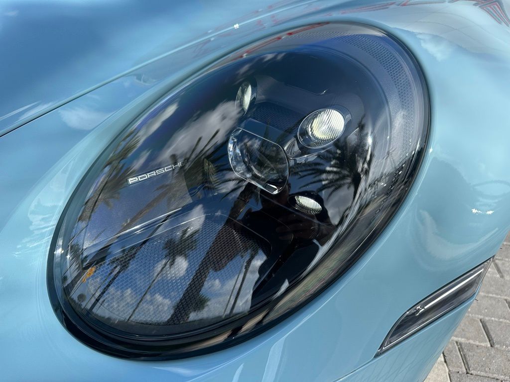 Thumbnail: 2022 Porsche 911 - 12