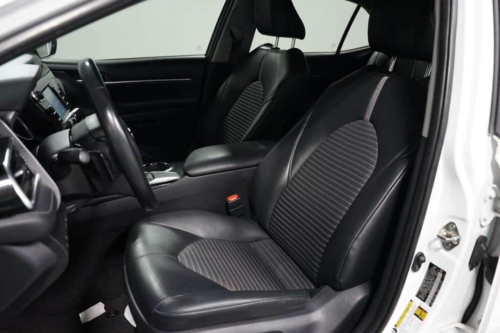 Thumbnail: 2018 Toyota Camry - 6