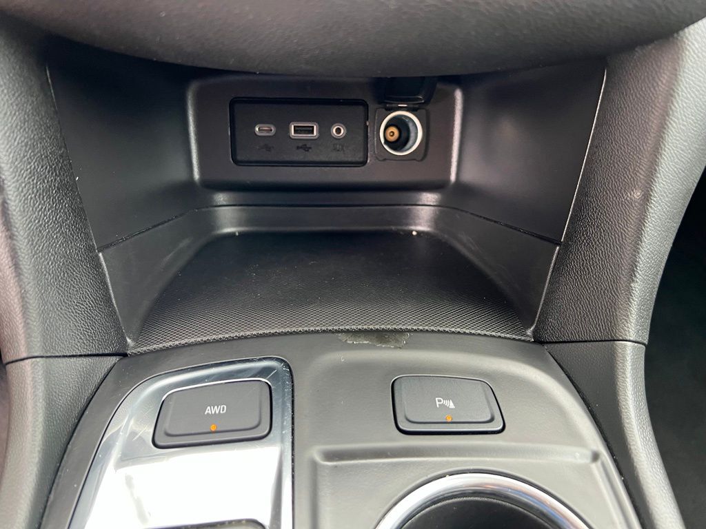 Used 2024 Chevrolet Equinox SUV