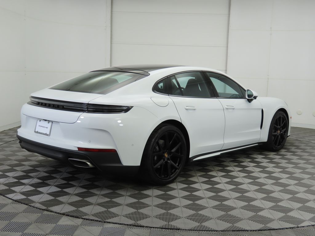 Thumbnail: 2025 Porsche Panamera - 7