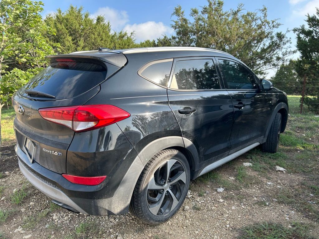 2017 Hyundai Tucson Sport 3