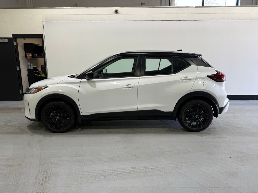 2022 Nissan Kicks SV 2