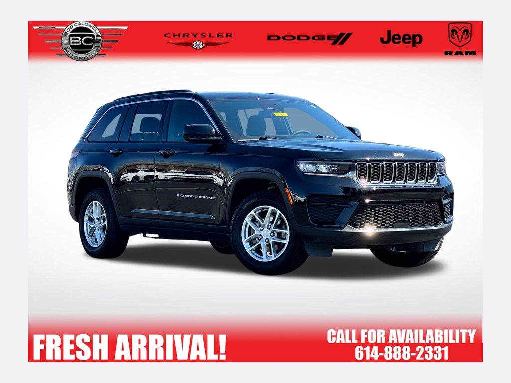 Diamond Black Crystal Pearlcoat 2024 Jeep Grand Cherokee Laredo X 4WD SUV / Crossover Four-Wheel Drive 8-Speed Automatic