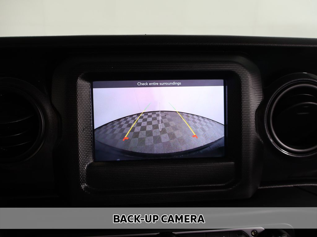 Used 2023 Gray Jeep Altitude image 3