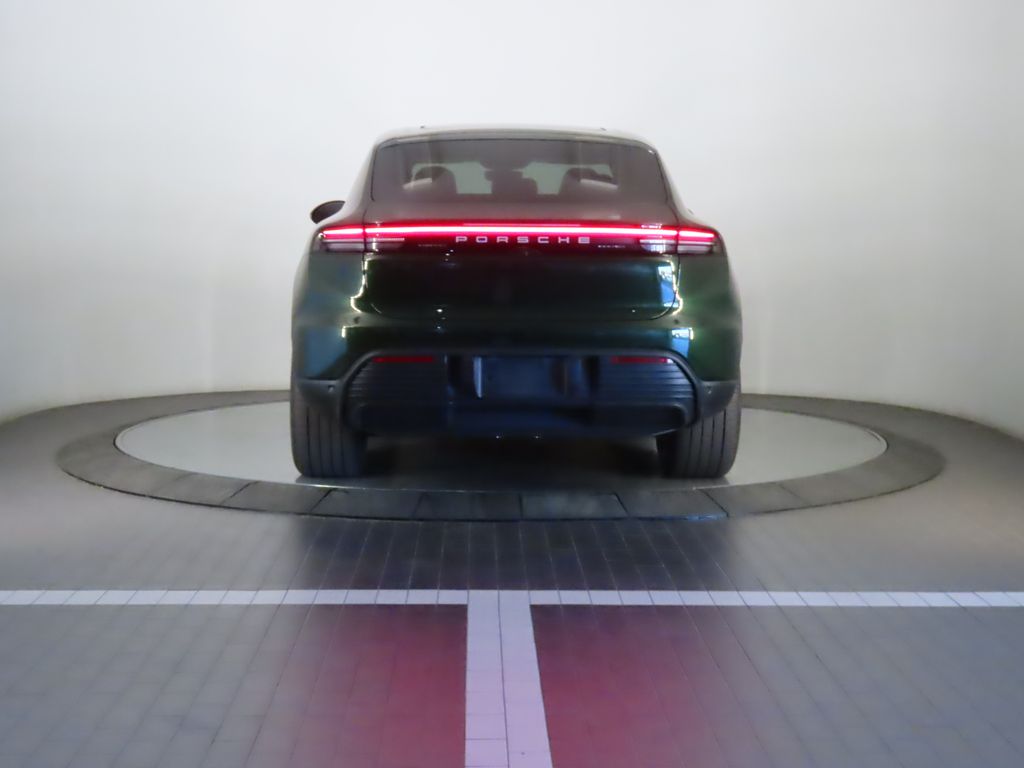 Thumbnail: 2025 Porsche Macan - 6