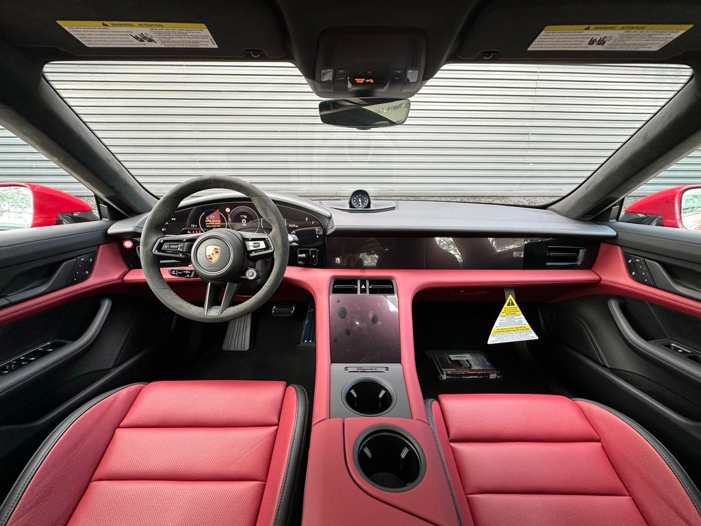 Thumbnail: 2025 Porsche Taycan - 30