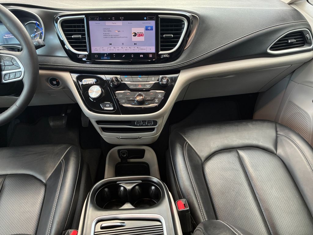 Used Car 2024 Chrysler Pacifica Hybrid  Select For Sale Under $30,000 In Austin, Texas