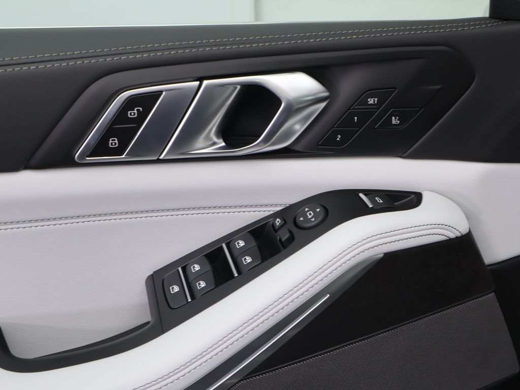 2026 BMW X5 xDrive40i 24