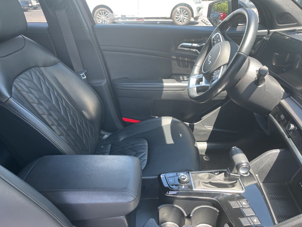 Thumbnail: 2023 Kia Sportage - 4