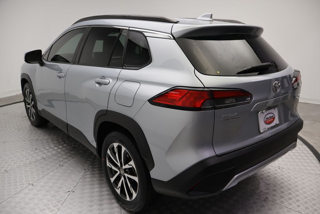 Thumbnail: 2023 Toyota Corolla Cross - 11