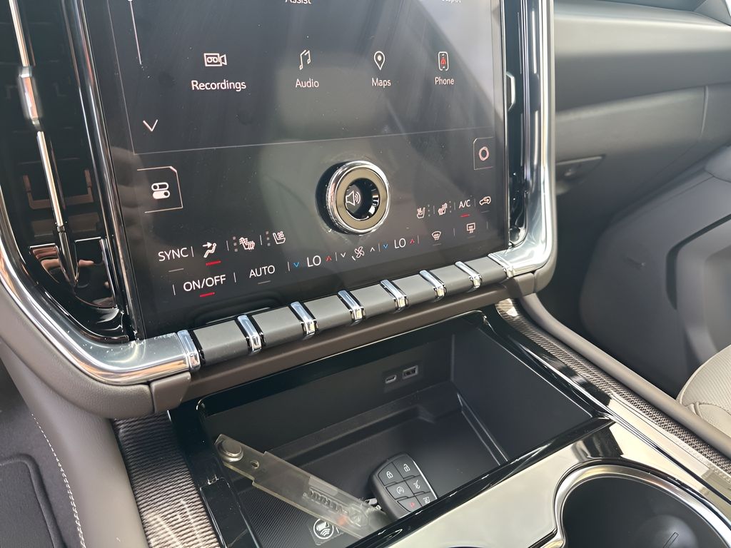 New 2026  GMC Elevation image 36