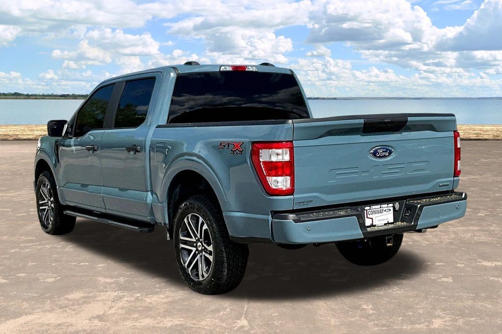 View vehicle photo 5