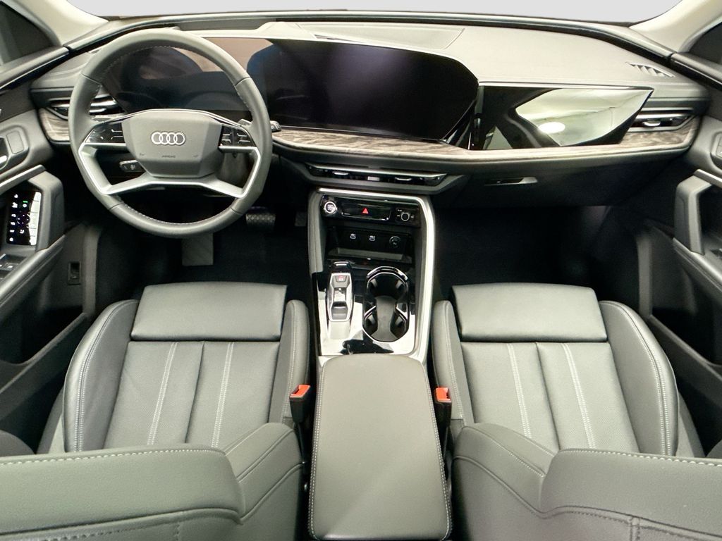 Thumbnail: 2025 Audi Q5 - 14