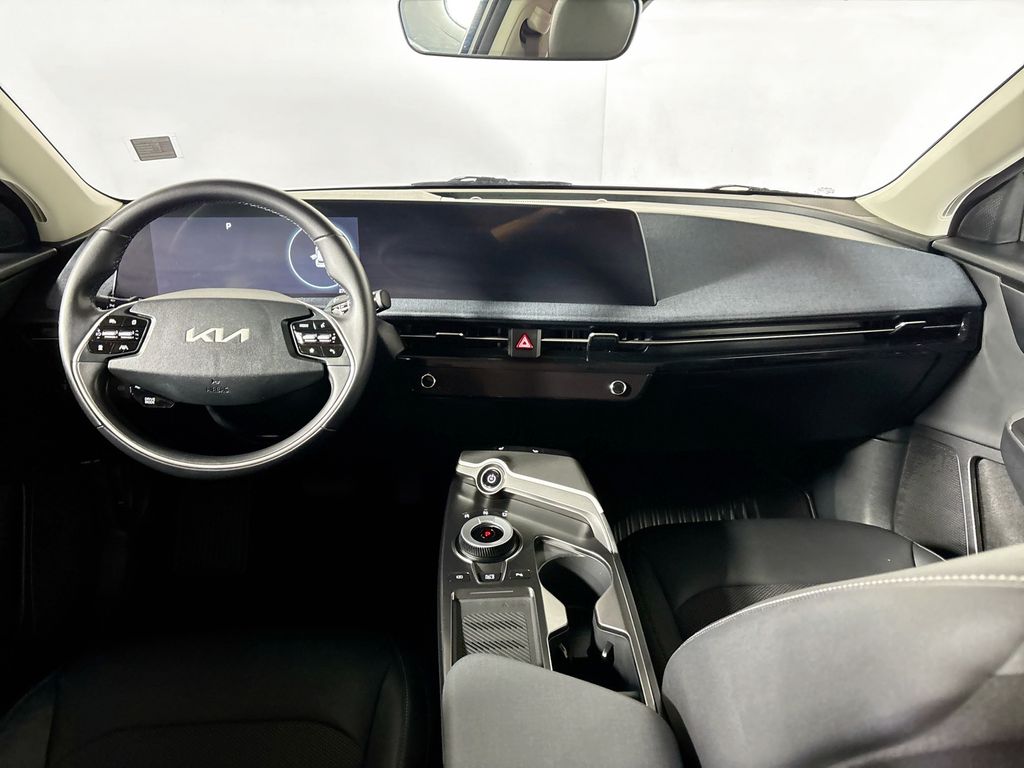 2024 Kia EV6 Light