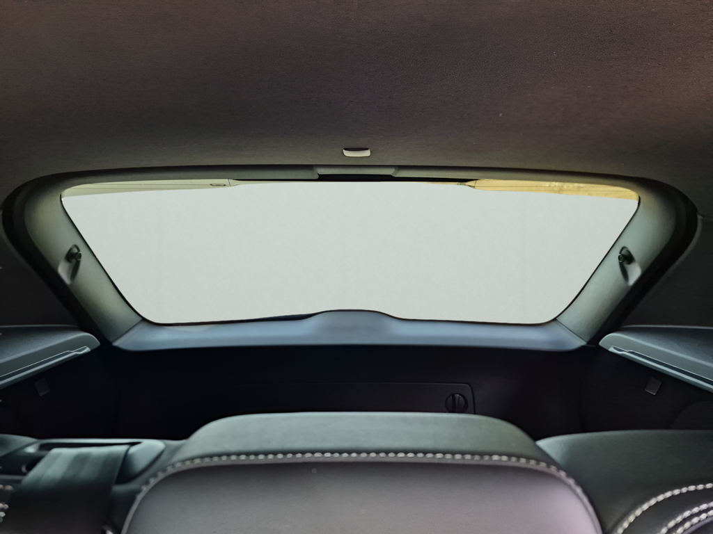 Used Car 2022 Volvo Xc40  R-design For Sale Under $25,000 In Austin, Texas