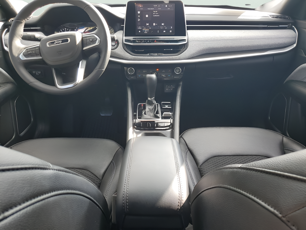 Used Car 2025 Jeep Compass  Latitude For Sale Under $25,000 In Austin, Texas