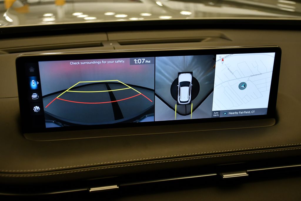 Thumbnail: 2025 Genesis GV70 - 29