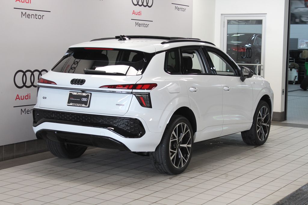 Thumbnail: 2026 Audi Q3 - 6