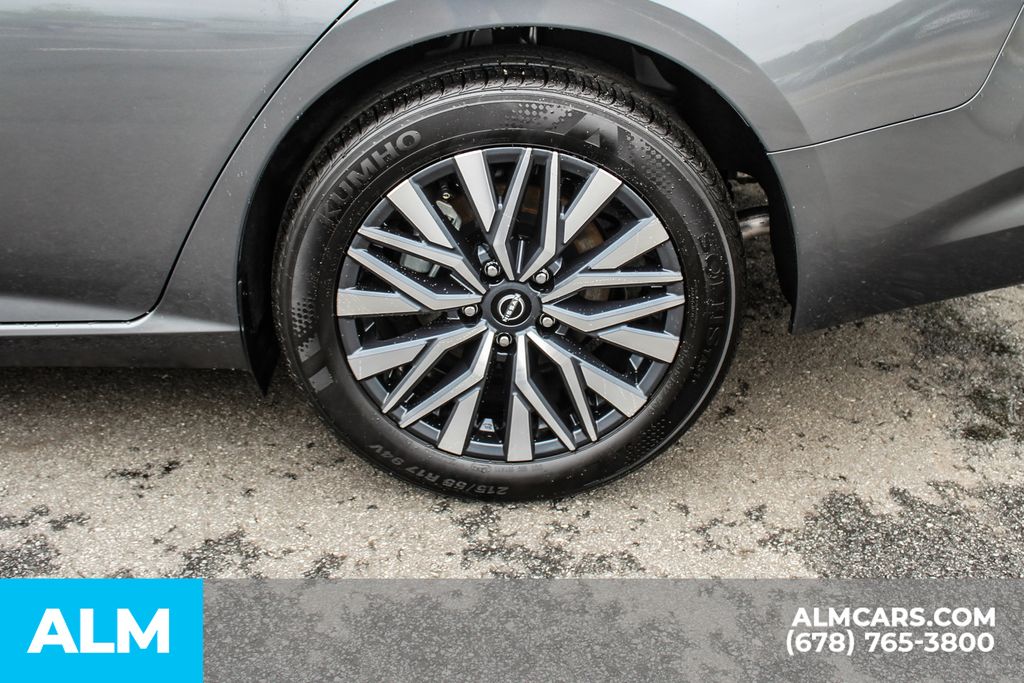 Used 2025 Gray Nissan 2.5 SV image 15