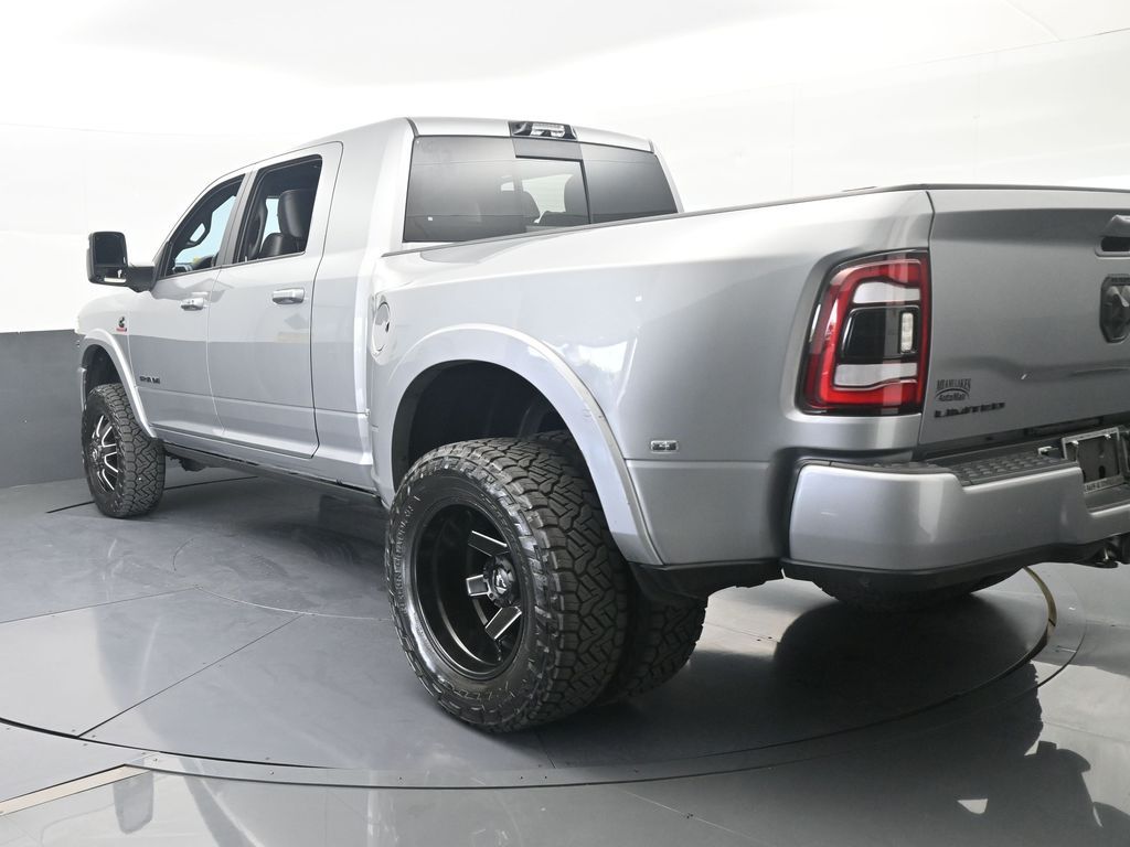 Used 2024 Billet Silver Metallic Clearcoat Ram Limited image 4