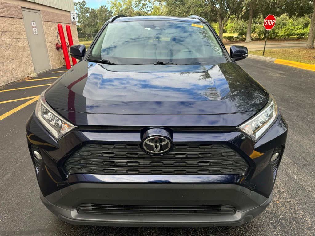 2020 Toyota RAV4 XLE Premium 8