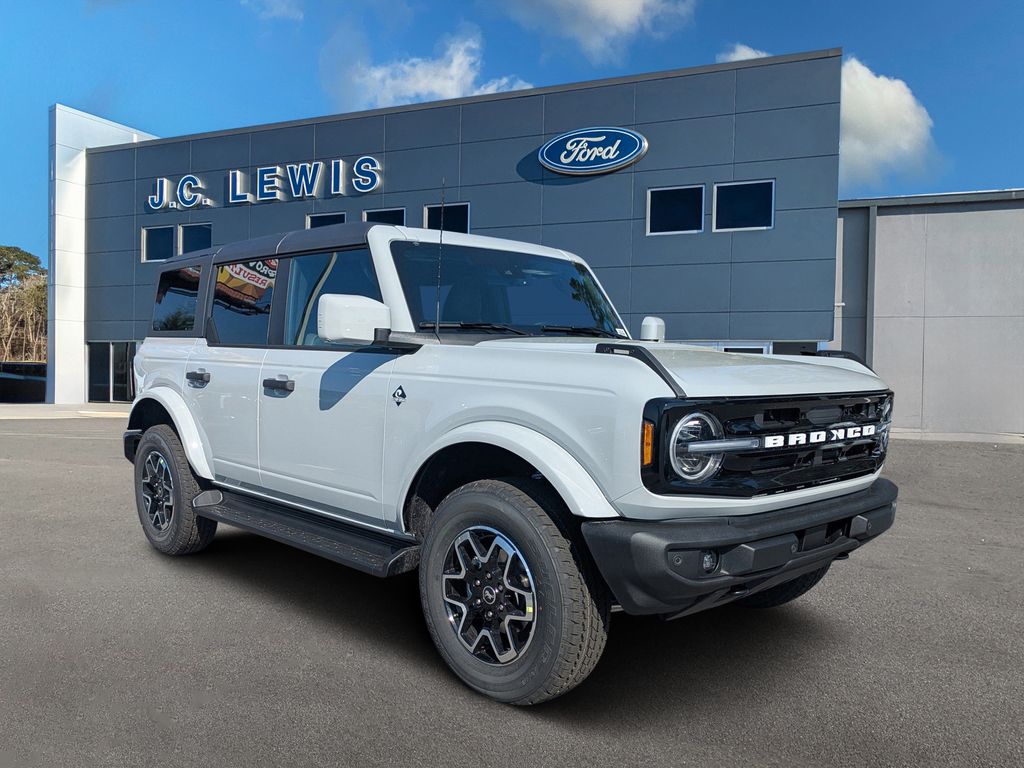 2026 Ford Bronco Outer Banks