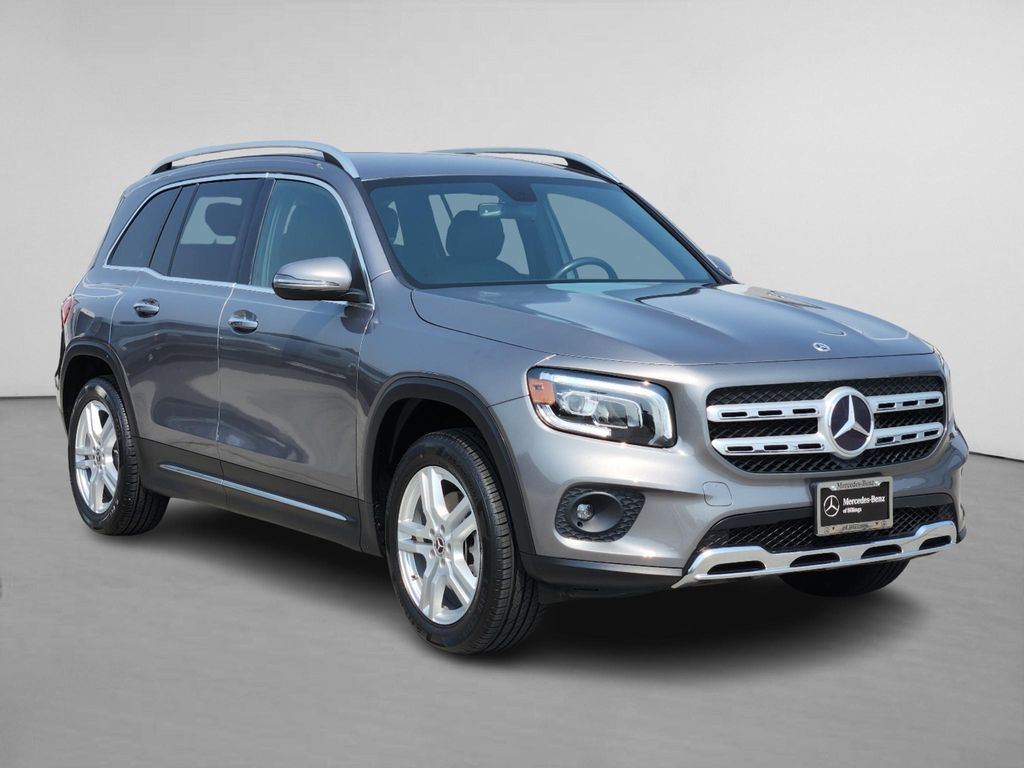 Gray 2023 Mercedes-Benz GLB SUV / Crossover All-Wheel Drive 8-Speed Dual Clutch