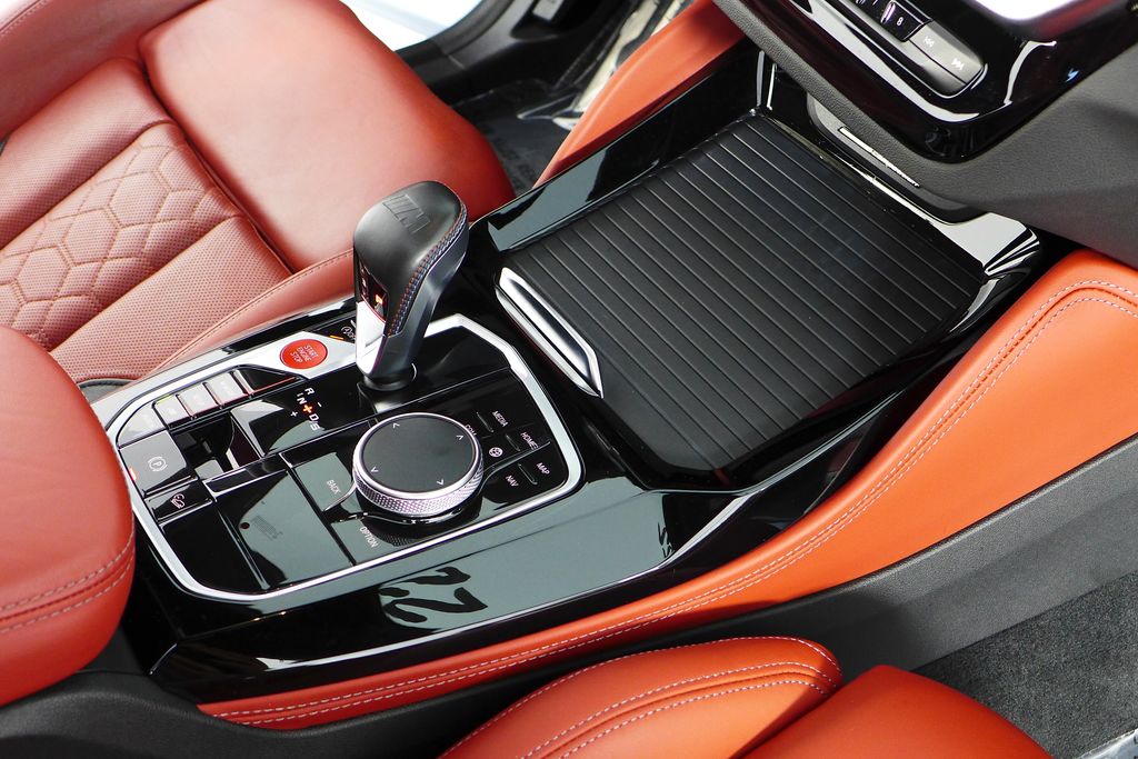Thumbnail: 2022 BMW X4 - 16