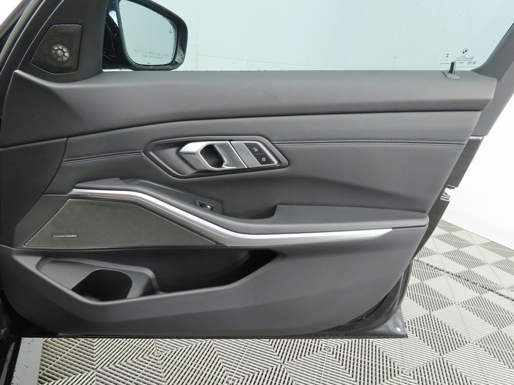 Thumbnail: 2022 BMW M3 - 25