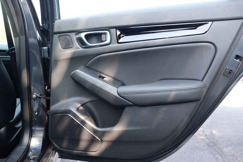 2025 Honda CR-V Sport Touring 14