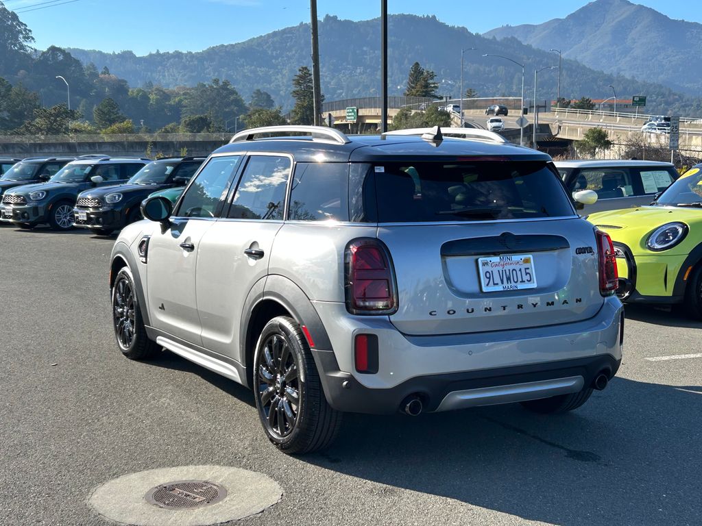 2024 MINI Cooper Countryman Signature 3