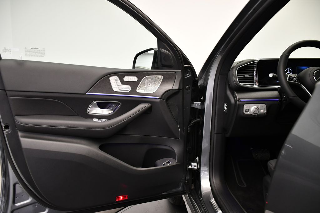 Thumbnail: 2026 Mercedes-Benz GLE - 32