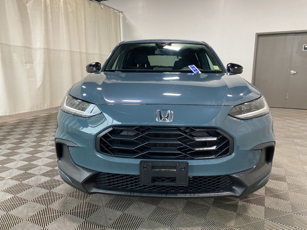 View vehicle photo 3