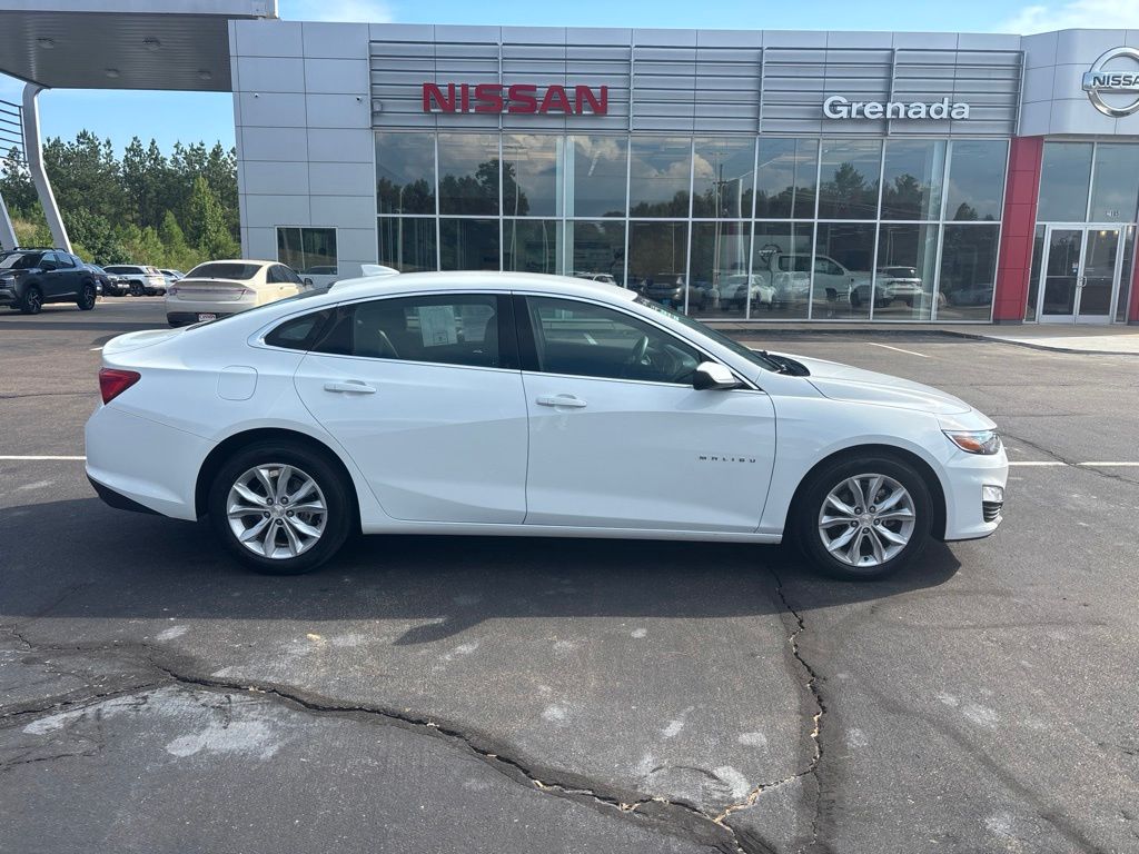 2025 Chevrolet Malibu LT with 1LT FWD