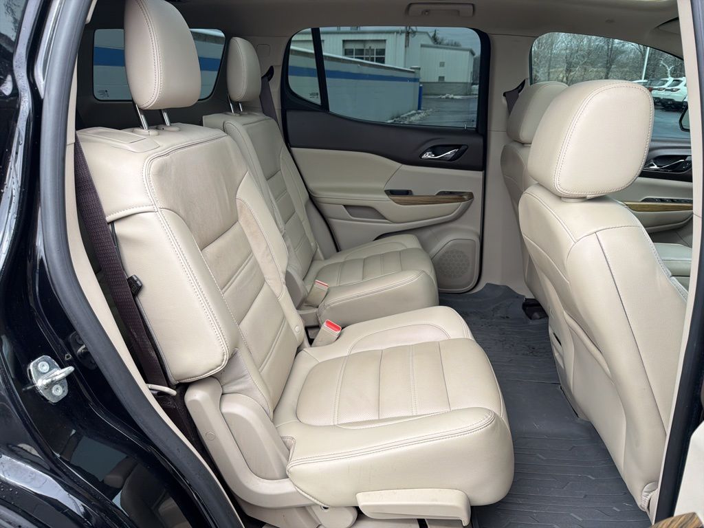 Thumbnail: 2017 GMC Acadia - 25