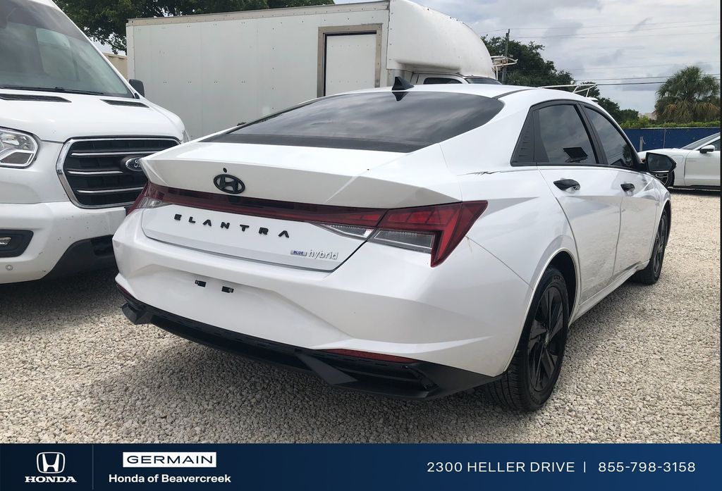 Ceramic White 2023 Hyundai Elantra Hybrid Sedan Front-Wheel Drive 6-Speed Dual Clutch