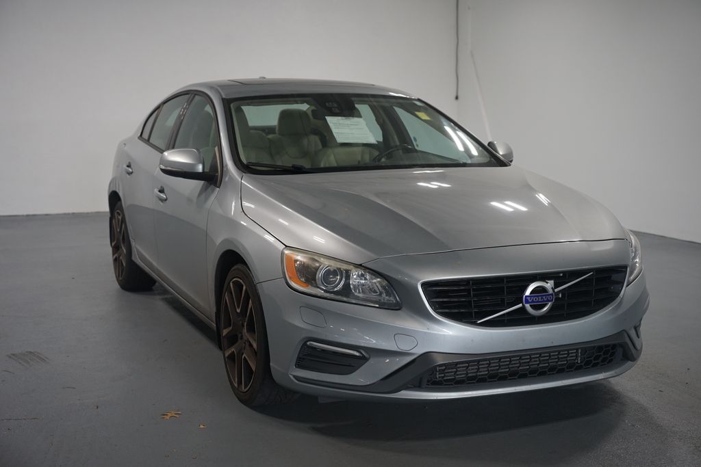 Thumbnail: 2017 Volvo S60 - 3
