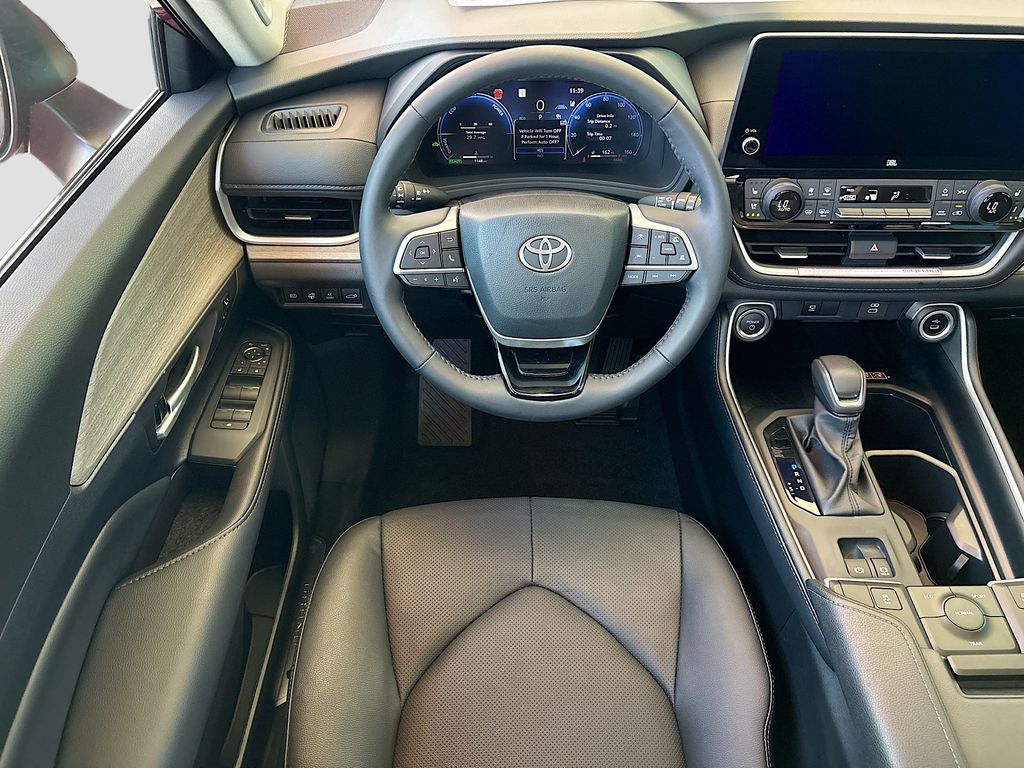 Thumbnail: 2026 Toyota Grand Highlander - 10