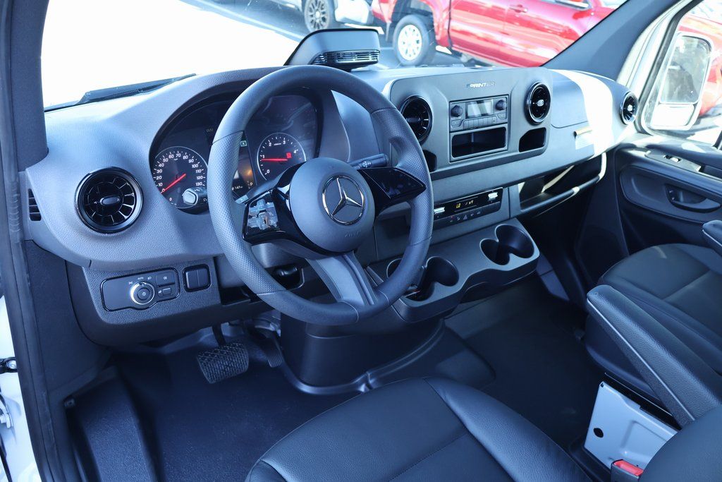 Thumbnail: 2026 Mercedes-Benz Sprinter - 3