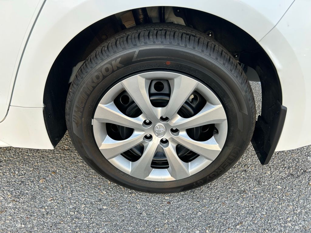 Thumbnail: 2026 Toyota Corolla - 9