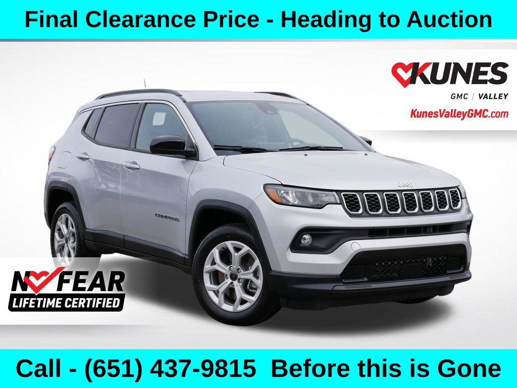 Silver Zynith Metallic Clearcoat 2025 Jeep Compass Latitude 4WD SUV / Crossover Four-Wheel Drive 8-Speed Automatic