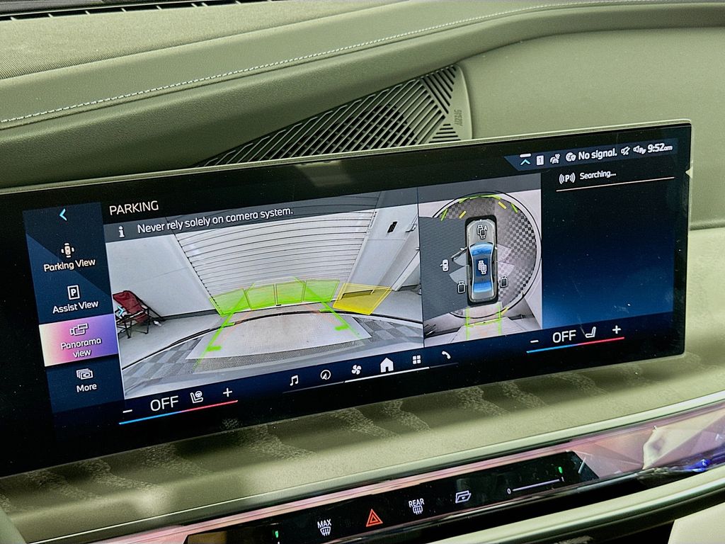 Thumbnail: 2025 BMW 7 Series - 13