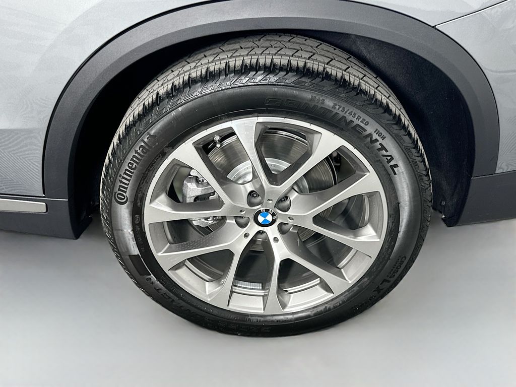 2026 BMW X5 M60i 23