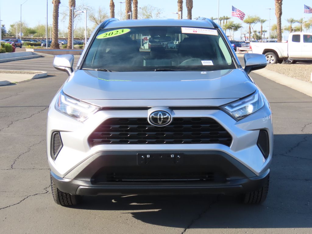 2023 Toyota RAV4 XLE 2