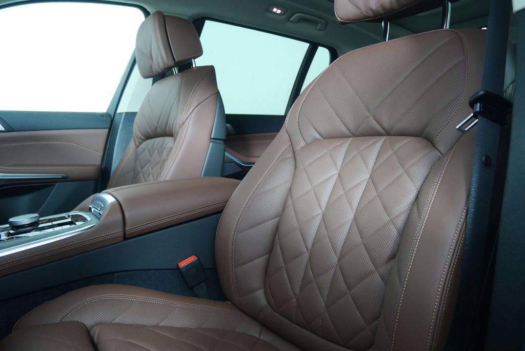 Thumbnail: 2026 BMW X7 - 10