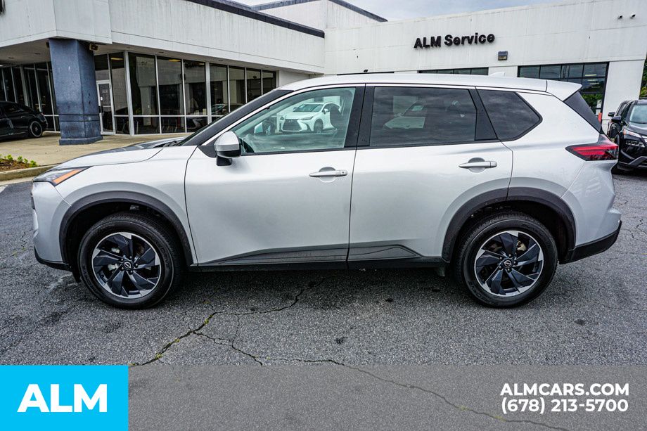 Used 2024 Silver Nissan SV image 7