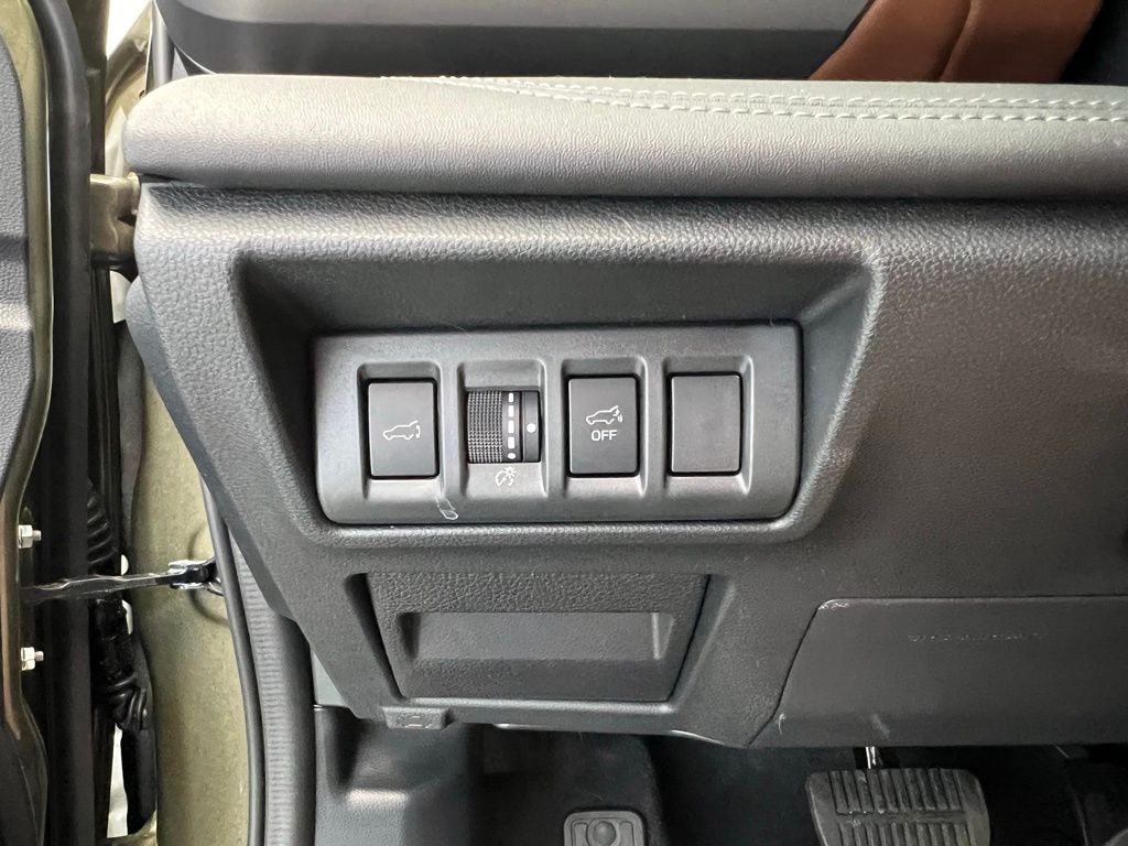 2025 Subaru Outback Touring 21